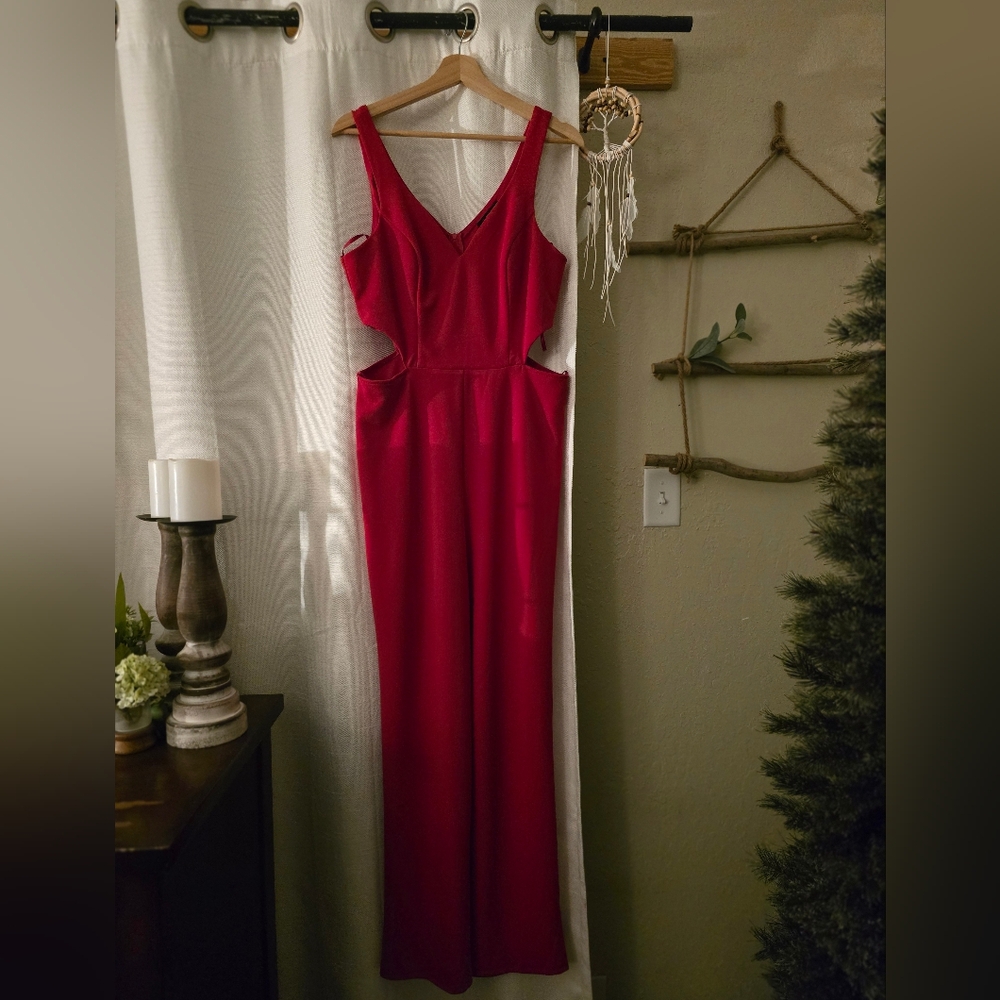Elegant Red Sleeveless Jumpsuit